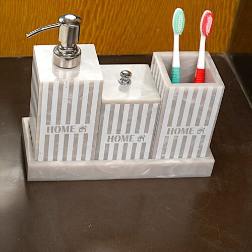 Naiva Resin Bathroom Set - Four Piece Set