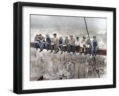 New York Construction Workers Lunching on a Crossbeam - Black Framed Art Print Wall Art, 16x12